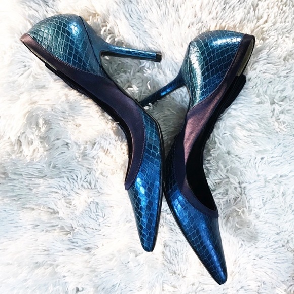 MICHAA Designer Blue Leather & Satin Bow Heels - Picture 4 of 7